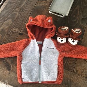 Columbia infant fox fleece jacket 12-18m plus 12-18m Velcro fox booties
